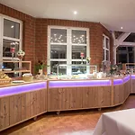 Weide Hotel 3*